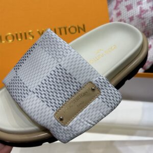 LOUIS VUITTON POOL PILLOW FLAT COMFORT MULE - S049