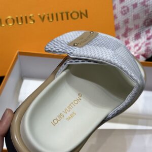 LOUIS VUITTON POOL PILLOW FLAT COMFORT MULE - S049