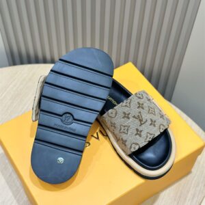 LOUIS VUITTON POOL PILLOW FLAT COMFORT MULE - S054