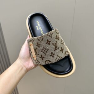 LOUIS VUITTON POOL PILLOW FLAT COMFORT MULE - S054