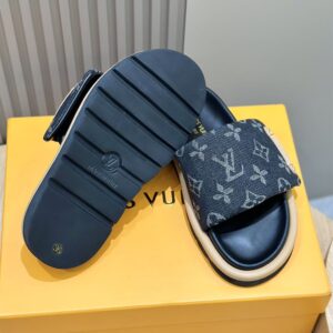 LOUIS VUITTON POOL PILLOW FLAT COMFORT MULE - S055