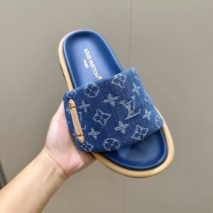 LOUIS VUITTON POOL PILLOW FLAT COMFORT MULE - S056