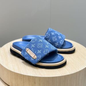 LOUIS VUITTON POOL PILLOW FLAT COMFORT MULE - S056