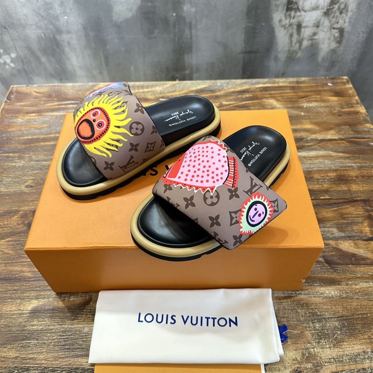 LOUIS VUITTON POOL PILLOW FLAT COMFORT MULE - S102