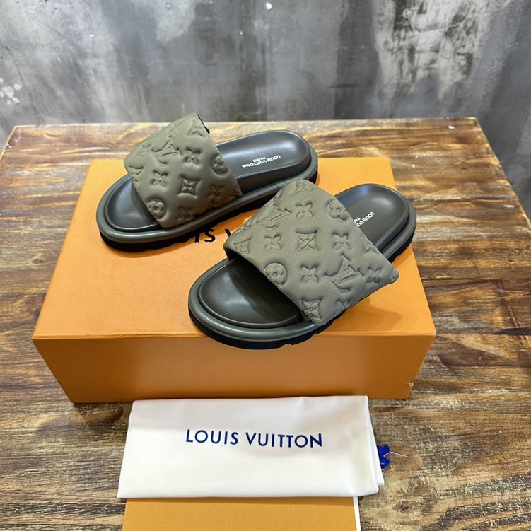 LOUIS VUITTON POOL PILLOW FLAT COMFORT MULE - S106