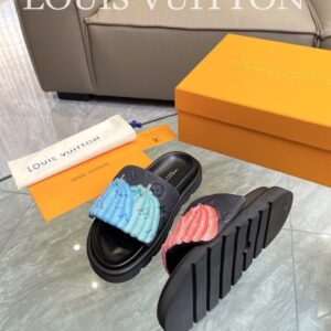 LOUIS VUITTON POOL PILLOW FLAT COMFORT MULE - S130