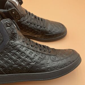 LOUIS VUITTON RIVOLI SNEAKER BOOT BLACK - L130