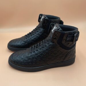 LOUIS VUITTON RIVOLI SNEAKER BOOT BLACK - L130