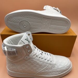 LOUIS VUITTON RIVOLI SNEAKER BOOT WHITE - L129