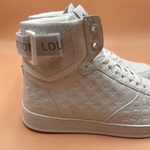 LOUIS VUITTON RIVOLI SNEAKER BOOT WHITE - L129