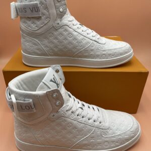 LOUIS VUITTON RIVOLI SNEAKER BOOT WHITE - L129