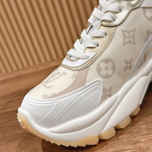 LOUIS VUITTON RUN 55 SNEAKER - L115