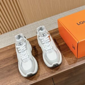 LOUIS VUITTON RUN 55 SNEAKER - L118