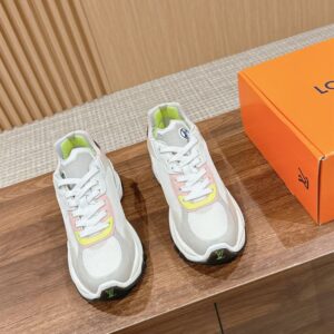 LOUIS VUITTON RUN 55 SNEAKER - L119