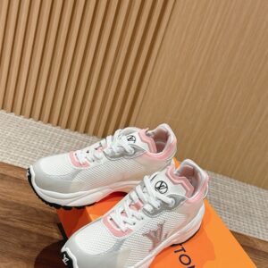 LOUIS VUITTON RUN 55 SNEAKER PINK - L116