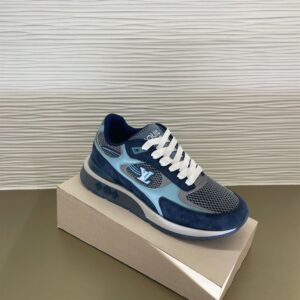 LOUIS VUITTON RUN AWAY SNEAKER - L139