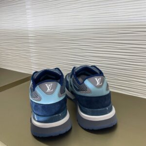 LOUIS VUITTON RUN AWAY SNEAKER - L139