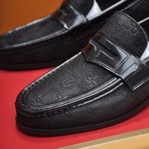 LOUIS VUITTON SORBONNE LOAFER - T047