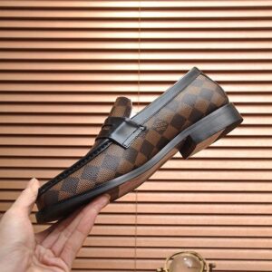 LOUIS VUITTON SORBONNE LOAFER - T048