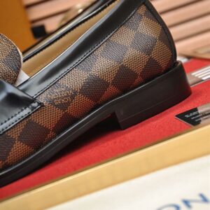 LOUIS VUITTON SORBONNE LOAFER - T048