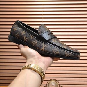 LOUIS VUITTON SORBONNE LOAFER - T051