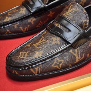 LOUIS VUITTON SORBONNE LOAFER - T051