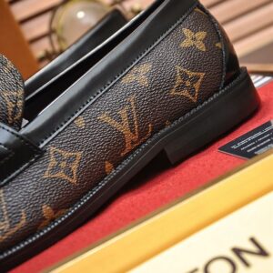 LOUIS VUITTON SORBONNE LOAFER - T051