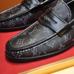 LOUIS VUITTON SORBONNE LOAFER - T052