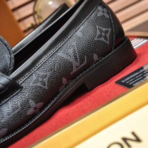 LOUIS VUITTON SORBONNE LOAFER - T052