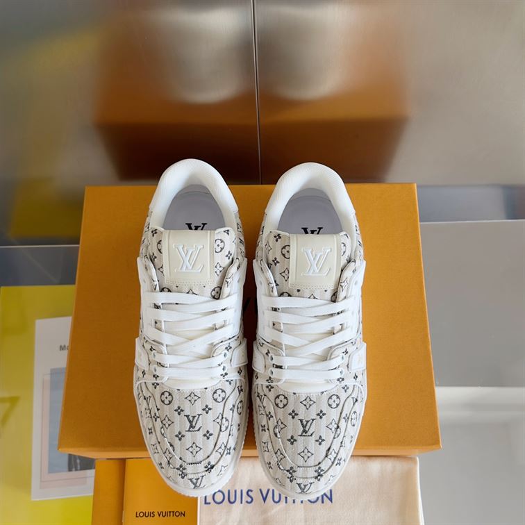 LOUIS VUITTON TRAINER BEIGE STRIPE MONOGRAM SNEAKER - L136