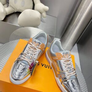 LOUIS VUITTON TRAINER METALLIC BEIGE - L095