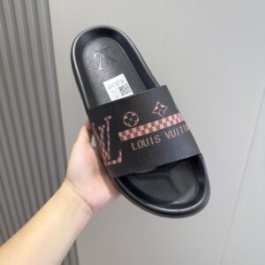 LOUIS VUITTON WATERFRONT MULE - S079