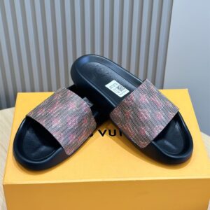 LOUIS VUITTON WATERFRONT MULE - S083