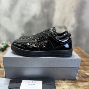 PRADA DOWNTOWN PATENT LEATHER SNEAKERS BLACK - P038