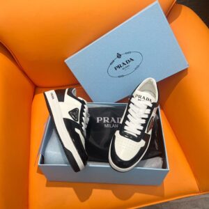 PRADA DOWNTOWN PATENT LEATHER SNEAKERS WHITE BLACK - P031