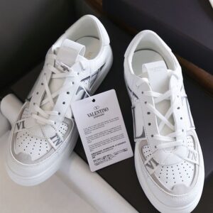 VALENTINO LOW-TOP CALFSKIN VL7N SNEAKER WITH BANDS - TM033