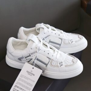 VALENTINO LOW-TOP CALFSKIN VL7N SNEAKER WITH BANDS - TM033