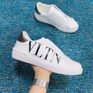 VALENTINO OPEN SNEAKER WITH VLTN LOGO - TM028