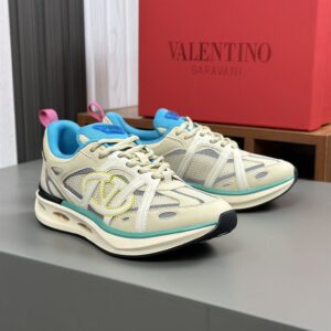 VALENTINO VLOGO EASYJOG LOW-TOP SNEAKER IN CALFSKIN AND FABRIC - TM003