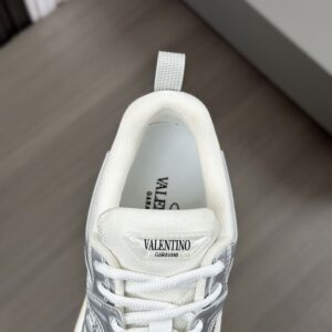 VALENTINO VLOGO EASYJOG SNEAKER IN MIRROR AND FABRIC - TM004