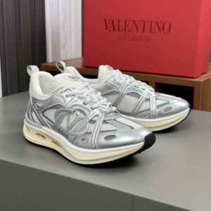 VALENTINO VLOGO EASYJOG SNEAKER IN MIRROR AND FABRIC - TM004