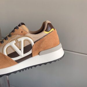 VALENTINO VLOGO PACE LOW-TOP SNEAKER IN SPLIT LEATHER FABRIC AND CALF LEATHER - TM024