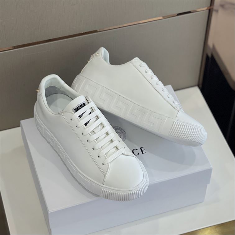 VERSACE STUDDED LOW WHITE SNEAKERS - UH036