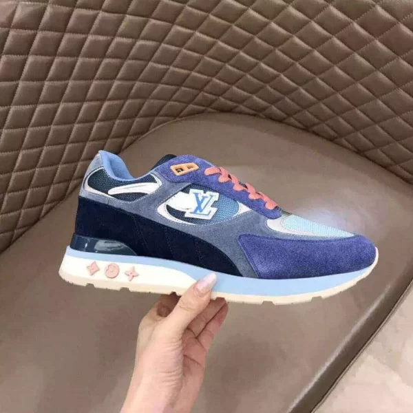 LOUIS VUITTON INITIALS ‘RUN AWAY’ SNEAKERS - L159