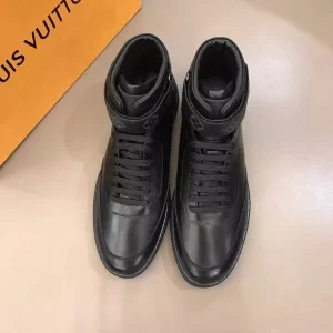 LOUIS VUITTON PASSENGER SNEAKER BOOT - L156