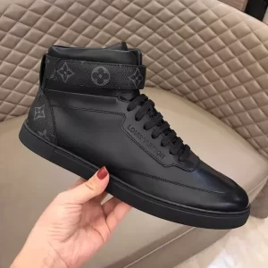 LOUIS VUITTON PASSENGER SNEAKER BOOT - L156