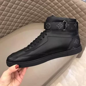 LOUIS VUITTON PASSENGER SNEAKER BOOT - L156