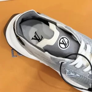 LOUIS VUITTON RUN 55 SNEAKERS IN GREY - L151