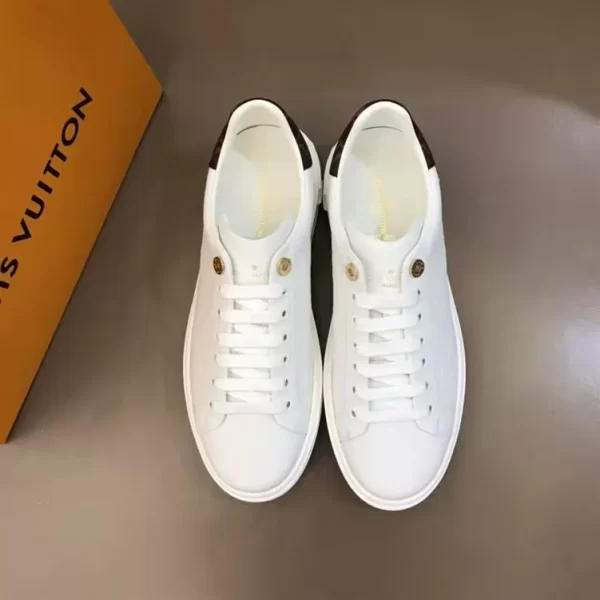 LOUIS VUITTON TIME OUT TRAINERS - L153